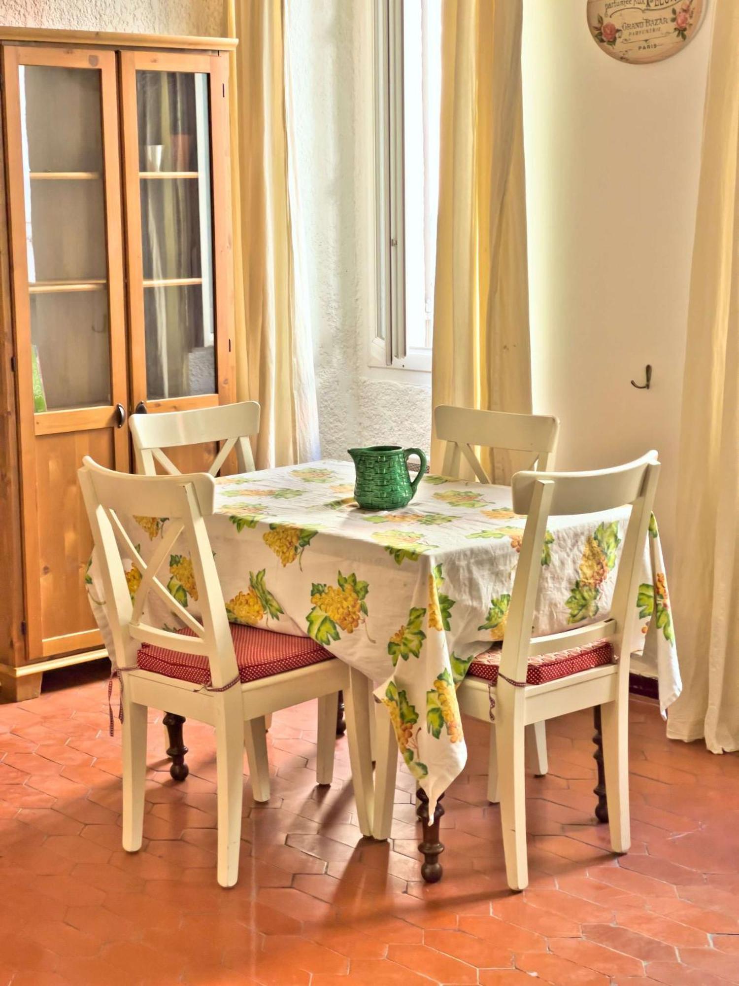 Vieux-port : Cozy, Calme Et Pratique *