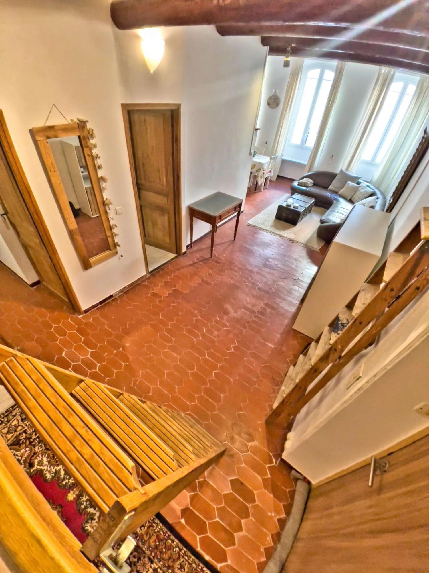 Apartment Vieux-port : Cozy, Calme Et Pratique *